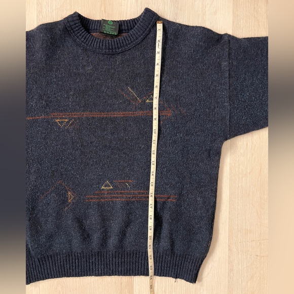 Vintage Crew Neck Sweater - Picture 12 of 16